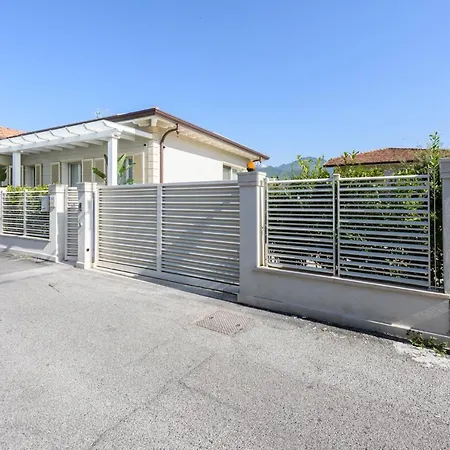 Fiumetto By Mmega Villa